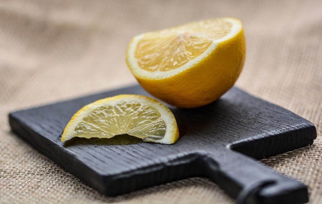 Aroma di Limone Fatto in Casa al Microonde, Tutto Naturale e a Lunga Conservazione