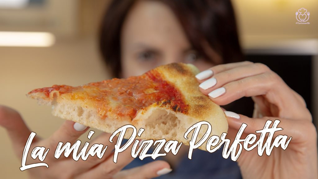 La Mia Pizza Perfetta… con Cornicione Importante, Tonda, Croccante Fuori e Morbida Dentro. Tutorial Passo Passo anche col Fornetto Pizza